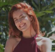 Aluna MBA em UX Design Jahde Vaccani